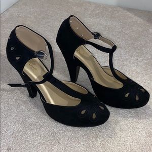 Suede Laser cut t-strap vintage looking heels.